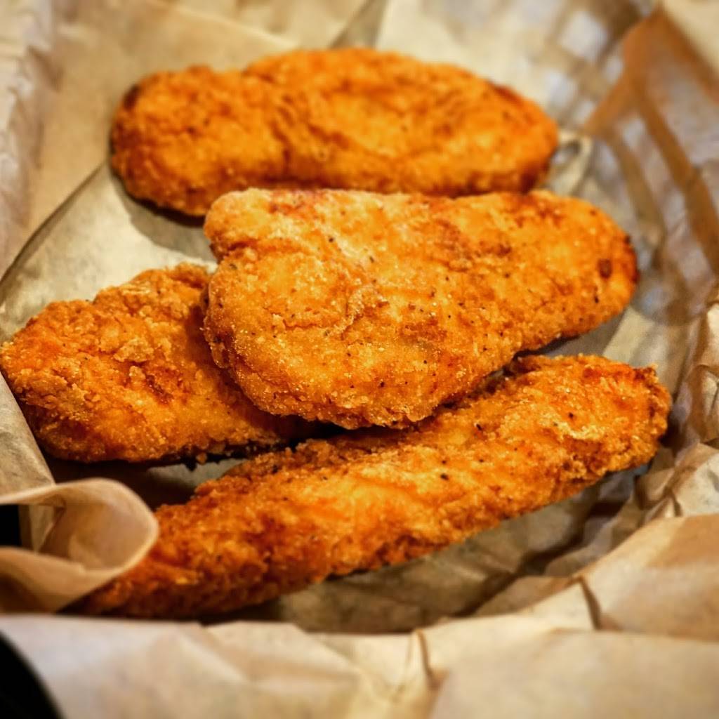 Rocket Dog Brats and Brew- Fresno | restaurant | 88 E Shaw Ave, Fresno, CA 93710, USA | 5592838096 OR +1 559-283-8096