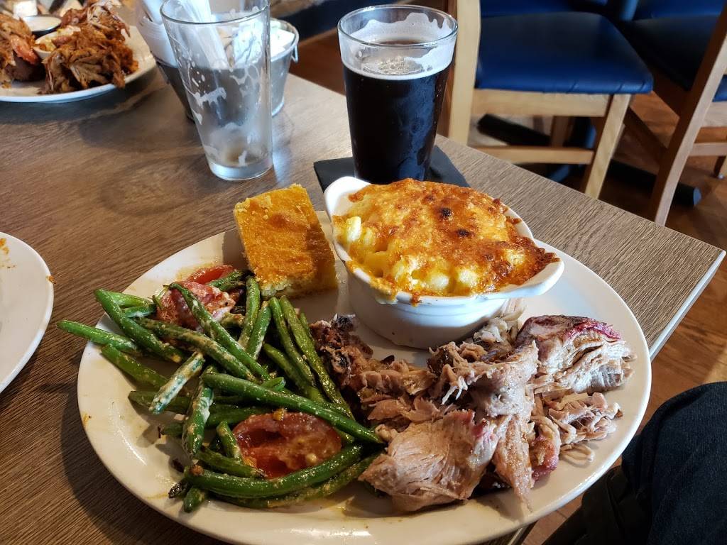 Smokehouse 52 BBQ - Saline | restaurant | 105 W Michigan Ave, Saline, MI 48176, USA | 7343167913 OR +1 734-316-7913