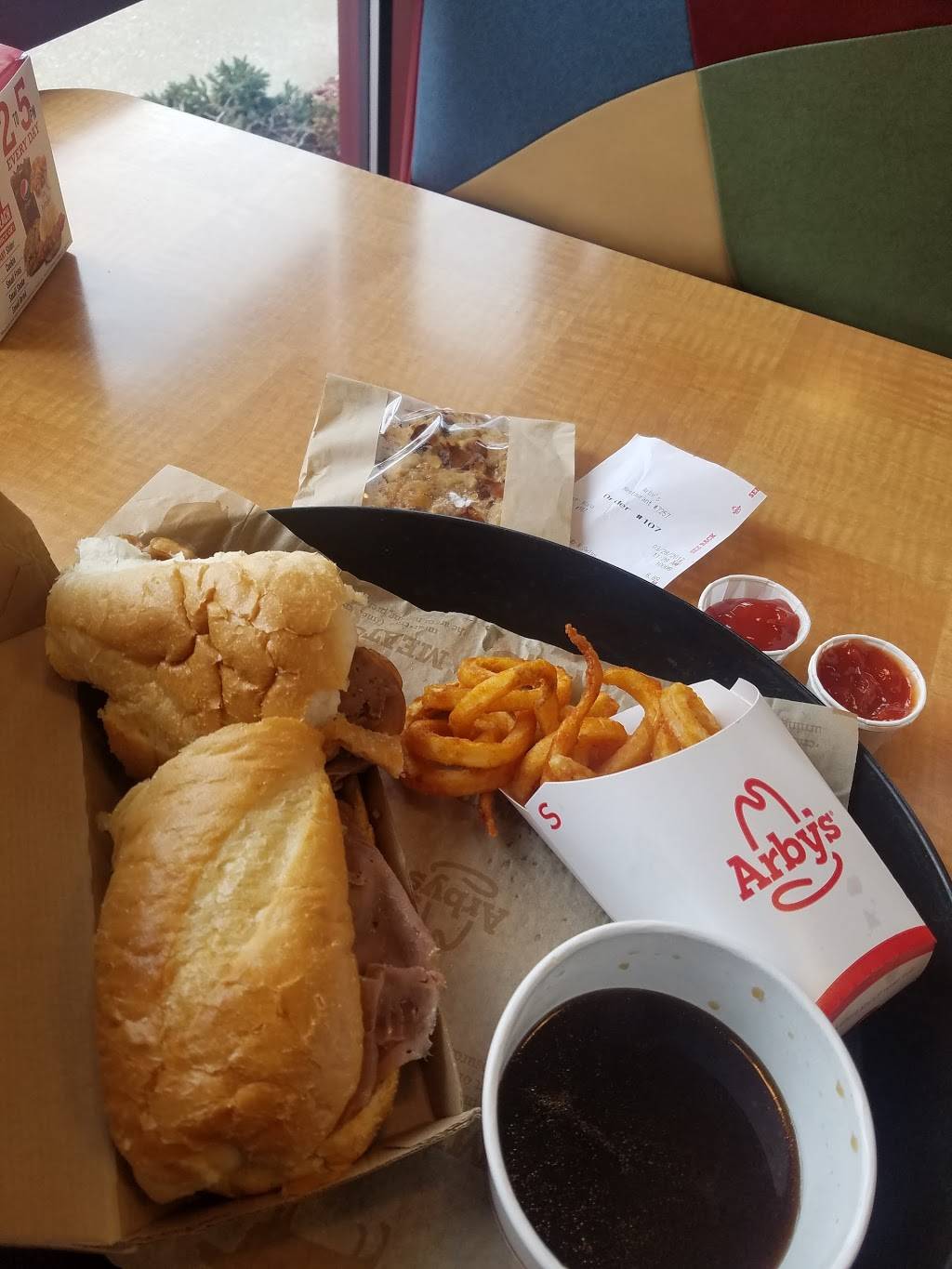 Arbys | restaurant | 5900 Gull Rd, Kalamazoo, MI 49048, USA | 2692268531 OR +1 269-226-8531