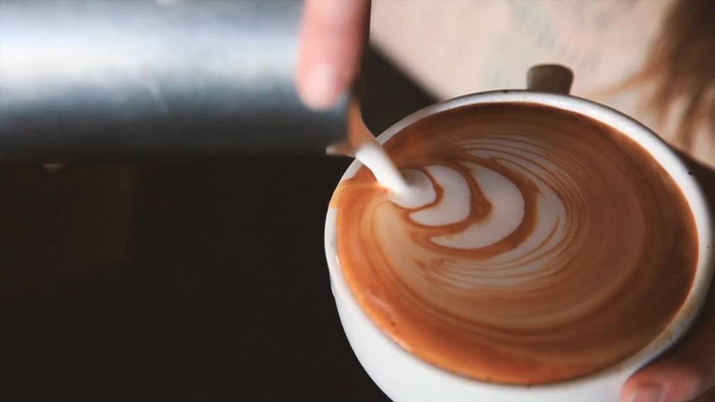 Dunn Brothers Coffee | bakery | Duck Creek location, 787 Middle Rd, Bettendorf, IA 52722, USA | 5633456099 OR +1 563-345-6099