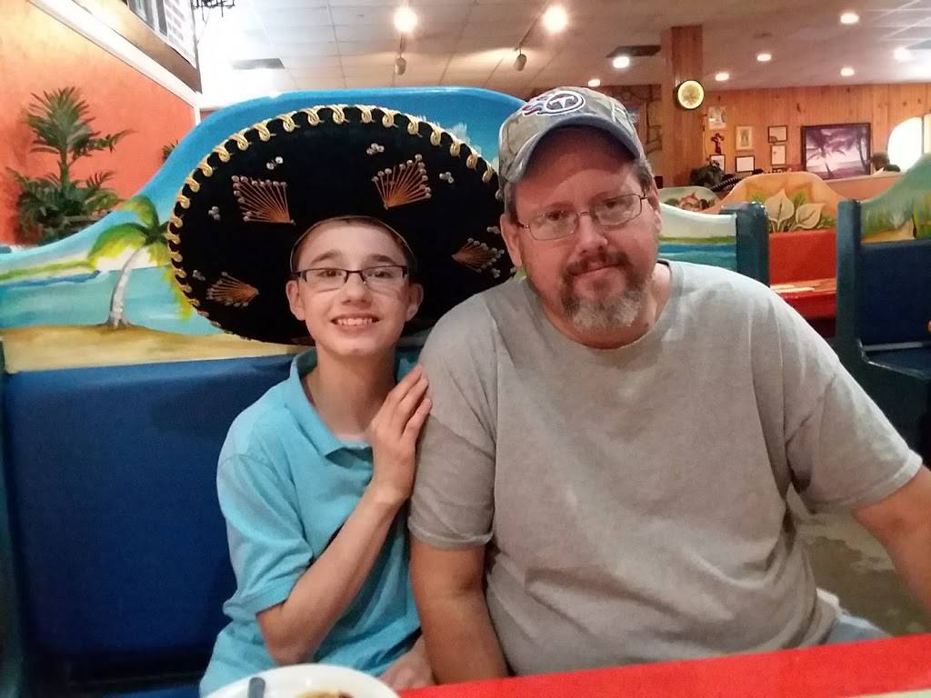 Casa Mexicana | restaurant | 840 Overton Plaza, Livingston, TN 38570, USA | 9318238875 OR +1 931-823-8875