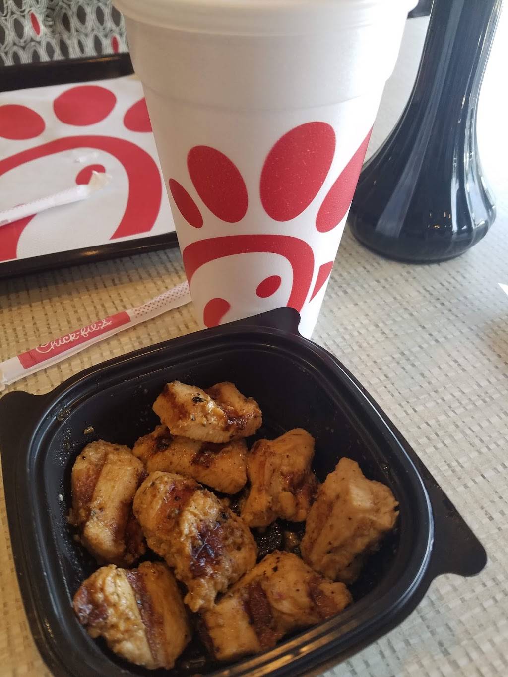 Chick-fil-A at Smith Crossroads | restaurant | 116 Wilkesboro Blvd SE, Lenoir, NC 28645, USA | 8289292449 OR +1 828-929-2449