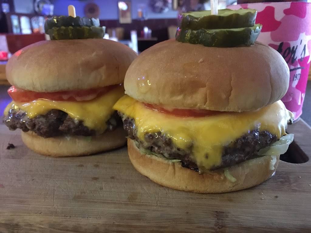 Busters Place | restaurant | 1615 NW Broad St, Murfreesboro, TN 37129, USA | 6158955464 OR +1 615-895-5464