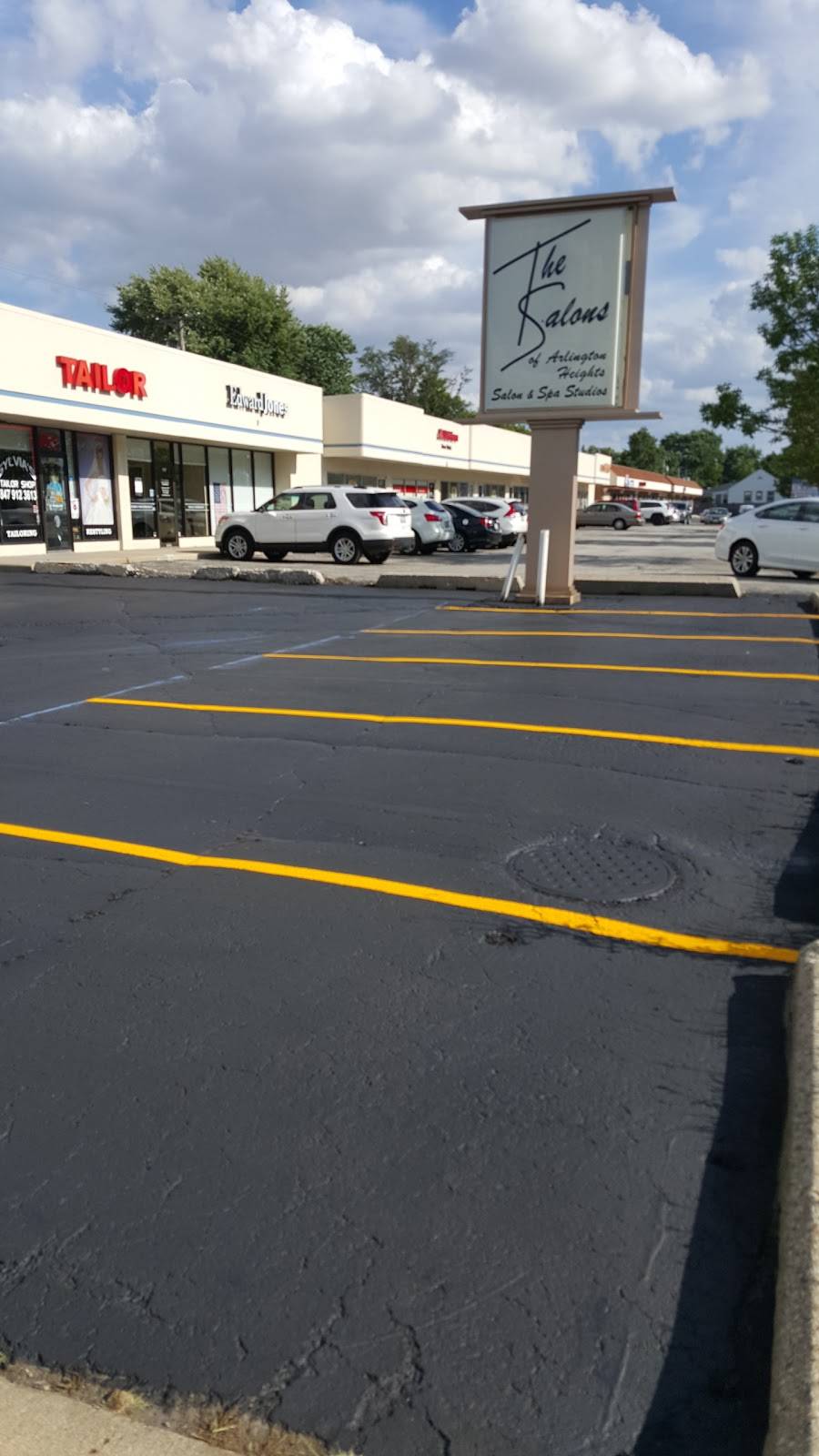 Dondis Pizza | restaurant | 1041 S Arlington Heights Rd b, Arlington Heights, IL 60005, USA | 8474395250 OR +1 847-439-5250