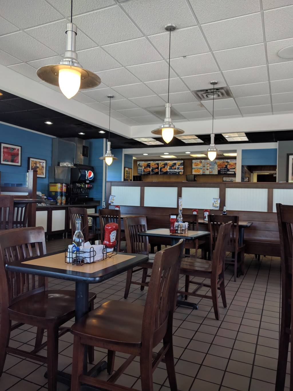 Long John Silvers | restaurant | 603 32nd Ave, Council Bluffs, IA 51501, USA | 7123666567 OR +1 712-366-6567