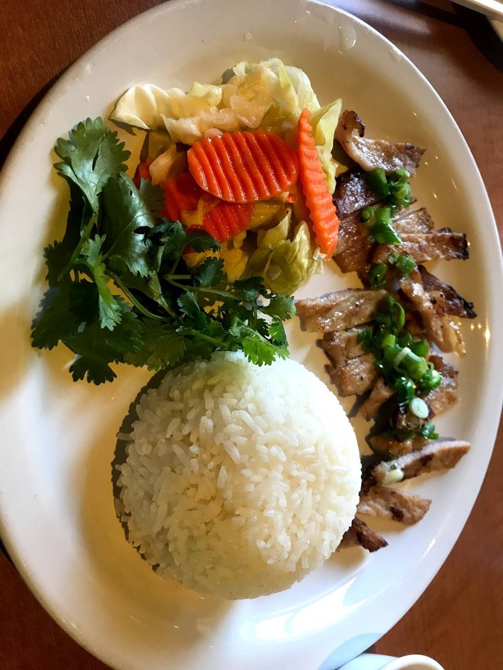 Pho Huy Hoang | restaurant | 9080 Laguna Main St, Elk Grove, CA 95758, USA | 9166831101 OR +1 916-683-1101