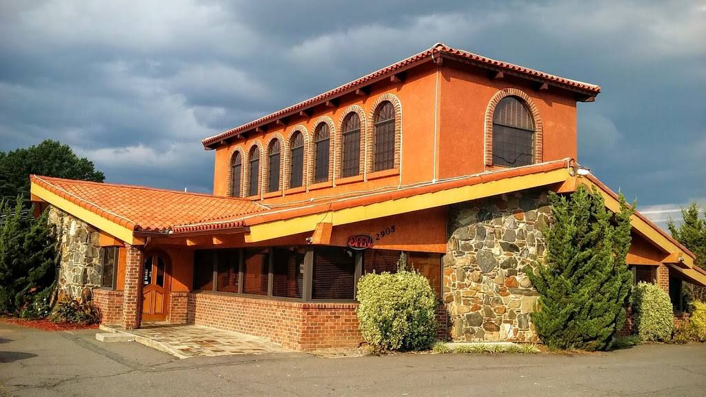 Mi Pueblo Reynolda | restaurant | 2905 Reynolda Rd, Winston-Salem, NC 27106, USA | 3367225772 OR +1 336-722-5772