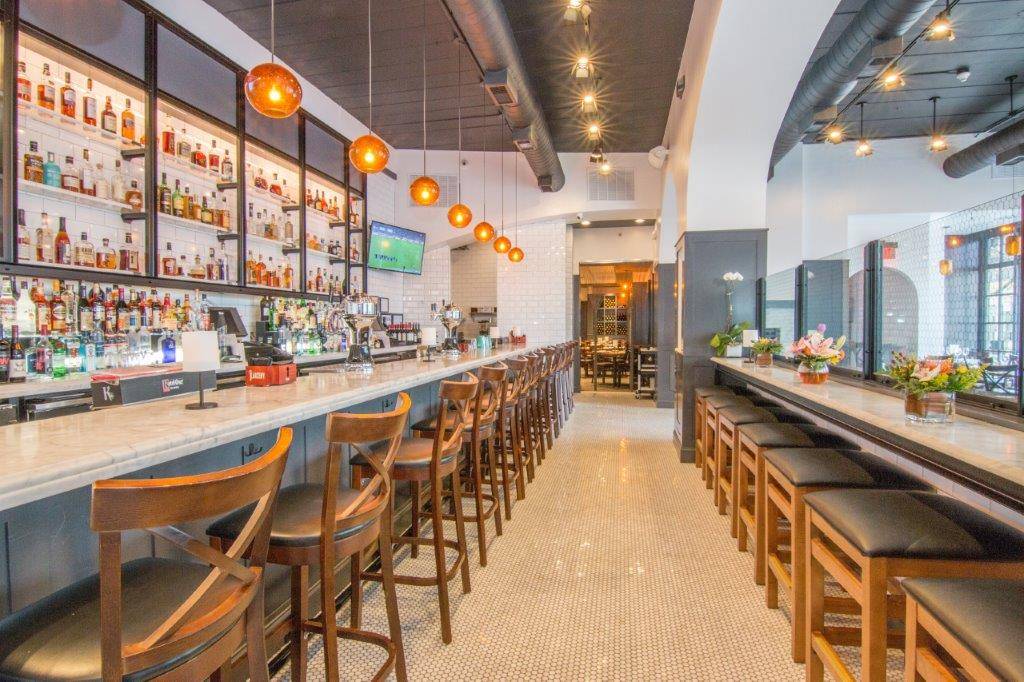 KEE Oyster House | restaurant | 126-128 E Post Rd, White Plains, NY 10601, USA | 9144378535 OR +1 914-437-8535