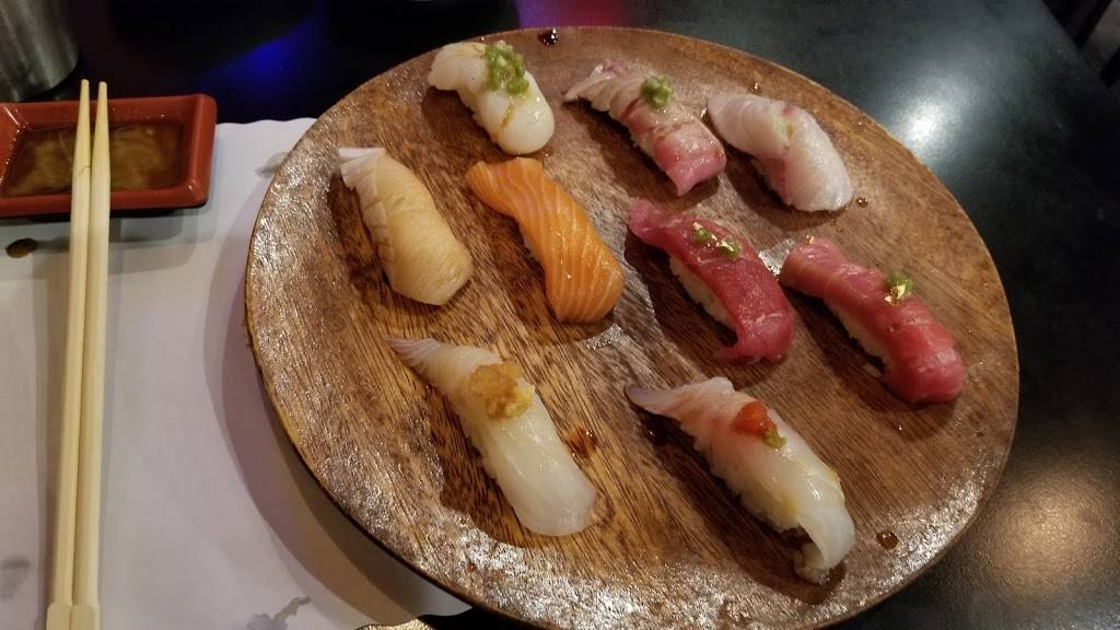 Maki & Sushi | restaurant | 302 E Huntington Dr, Arcadia, CA 91006, USA | 6264629600 OR +1 626-462-9600