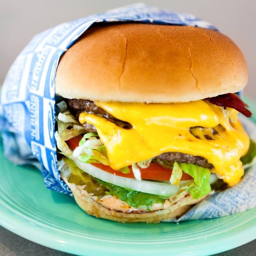 Shake N Buns | restaurant | 2517 White Ln, Bakersfield, CA 93304, USA | 6618351717 OR +1 661-835-1717