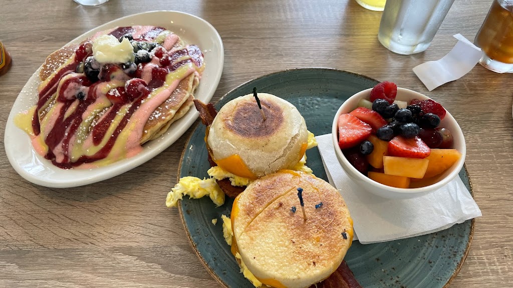 Honey Berry Pancakes and Cafe | restaurant | 4520 Frankford Rd, Dallas, TX 75287, USA | 9726450333 OR +1 972-645-0333