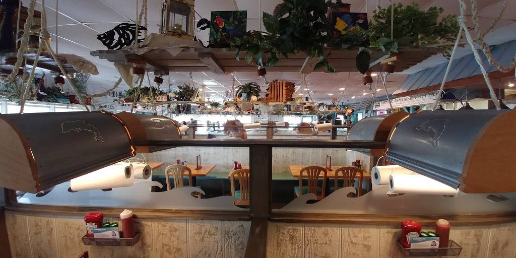 Anna Maria Oyster Bar - Cortez | restaurant | 6696 Cortez Rd W, Bradenton, FL 34210, USA | 9417920077 OR +1 941-792-0077