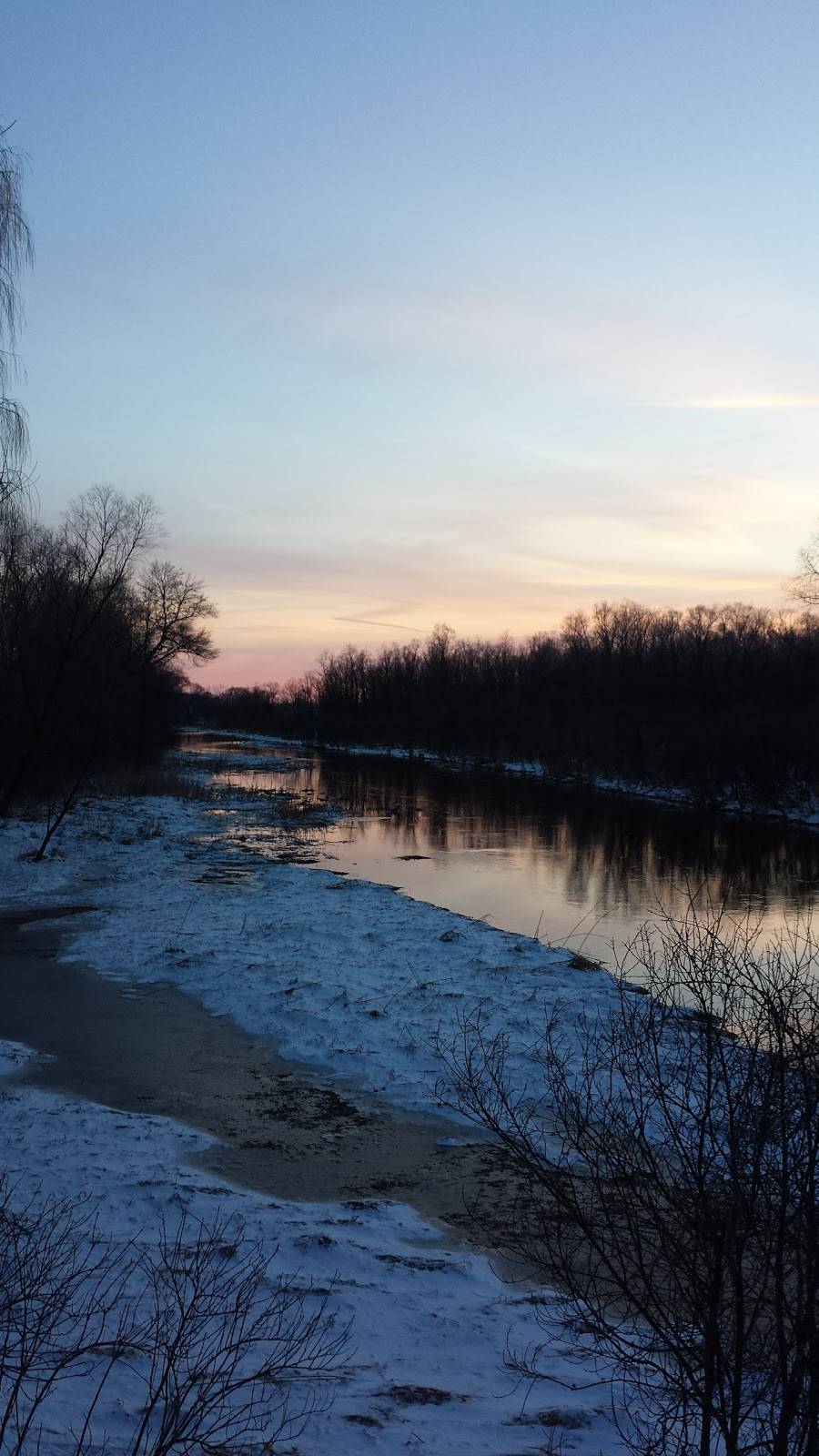 The Dock | restaurant | 50 WI-19, Waterloo, WI 53594, USA | 9204789787 OR +1 920-478-9787