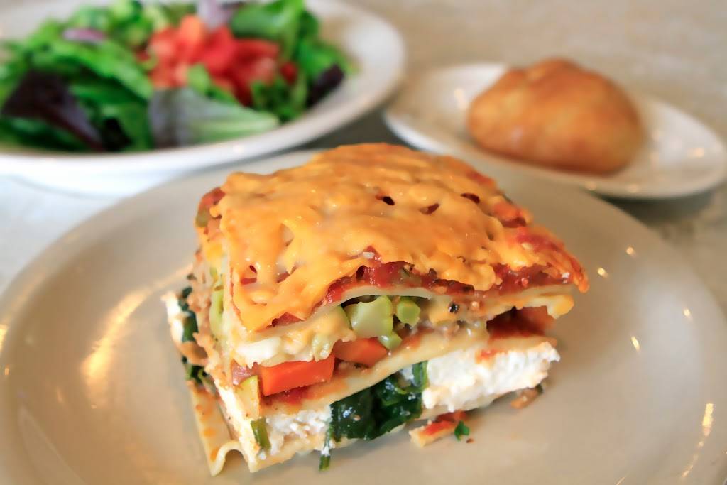 The Main Course | restaurant | 10509 Pico Blvd, Los Angeles, CA 90064, USA | 3104757564 OR +1 310-475-7564