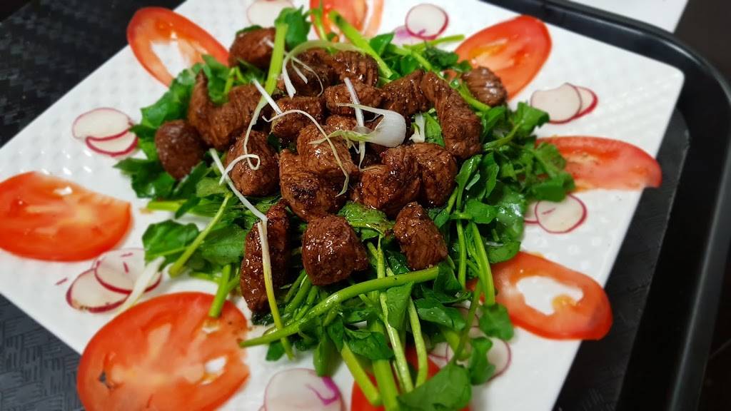 Pho Black Bull | restaurant | 888 Dundas St E, Mississauga, ON L4Y 4G6, Canada | 9052079999 OR +1 905-207-9999