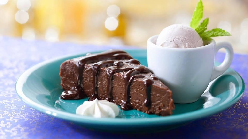 The Turf Club Lounge | restaurant | 1960 Broadway, Orlando, FL 32830, USA | 4079393463 OR +1 407-939-3463