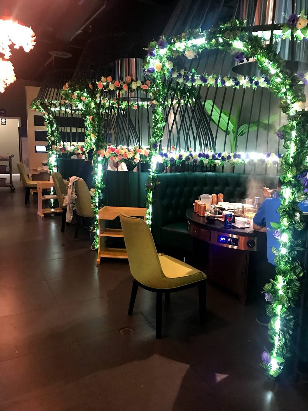 花季火锅 Blossom Season Hot Pot | restaurant | 18009 Gale Ave, City of Industry, CA 91748, USA | 6269126868 OR +1 626-912-6868