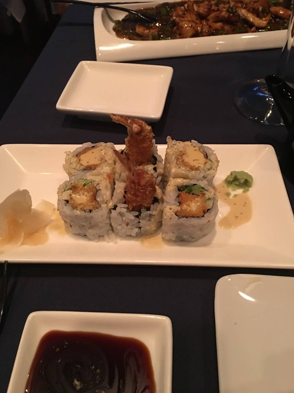 Mirai Sushi | restaurant | 990 N Mies Van Der Rohe Way, Chicago, IL 60611, USA | 3122809100 OR +1 312-280-9100