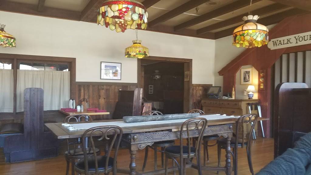 The New England House | restaurant | 254 Marlboro Rd, West Brattleboro, VT 05301, USA | 8022546886 OR +1 802-254-6886