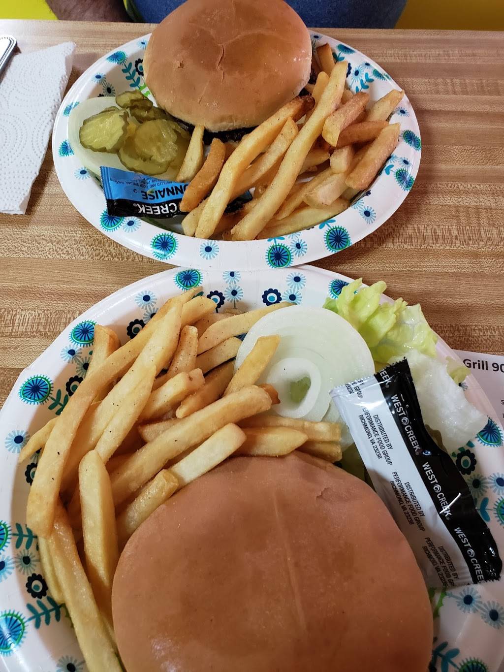 Flat Creek Grill | restaurant | South at Post Oak Dr., 3901 FM 315, Chandler, TX 75758, USA | 9038494950 OR +1 903-849-4950