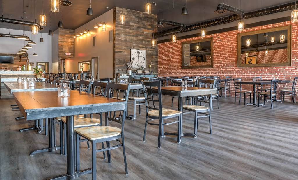 Juniors | restaurant | 939 N Central Ave, Tracy, CA 95376, USA | 2098799043 OR +1 209-879-9043