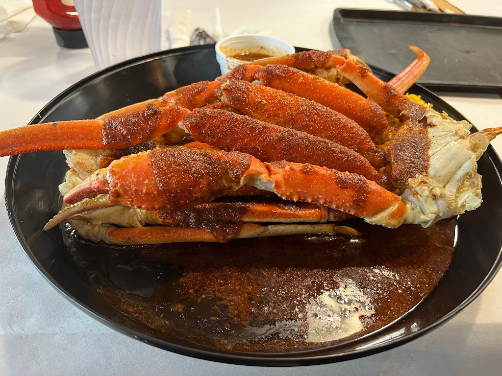 Lulus Seafood Kitchen | restaurant | 5911 R St, Little Rock, AR 72207, USA | 5016632388 OR +1 501-663-2388