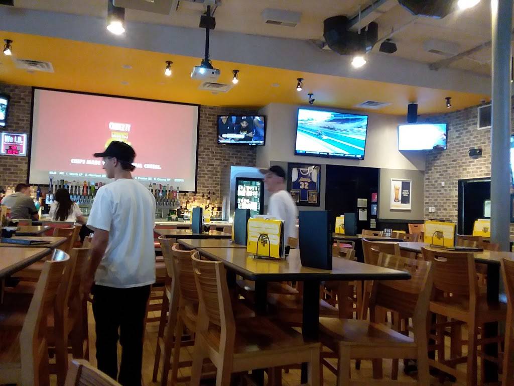 Buffalo Wild Wings | restaurant | 19252 Soledad Canyon Rd, Canyon Country, CA 91351, USA | 6612509464 OR +1 661-250-9464