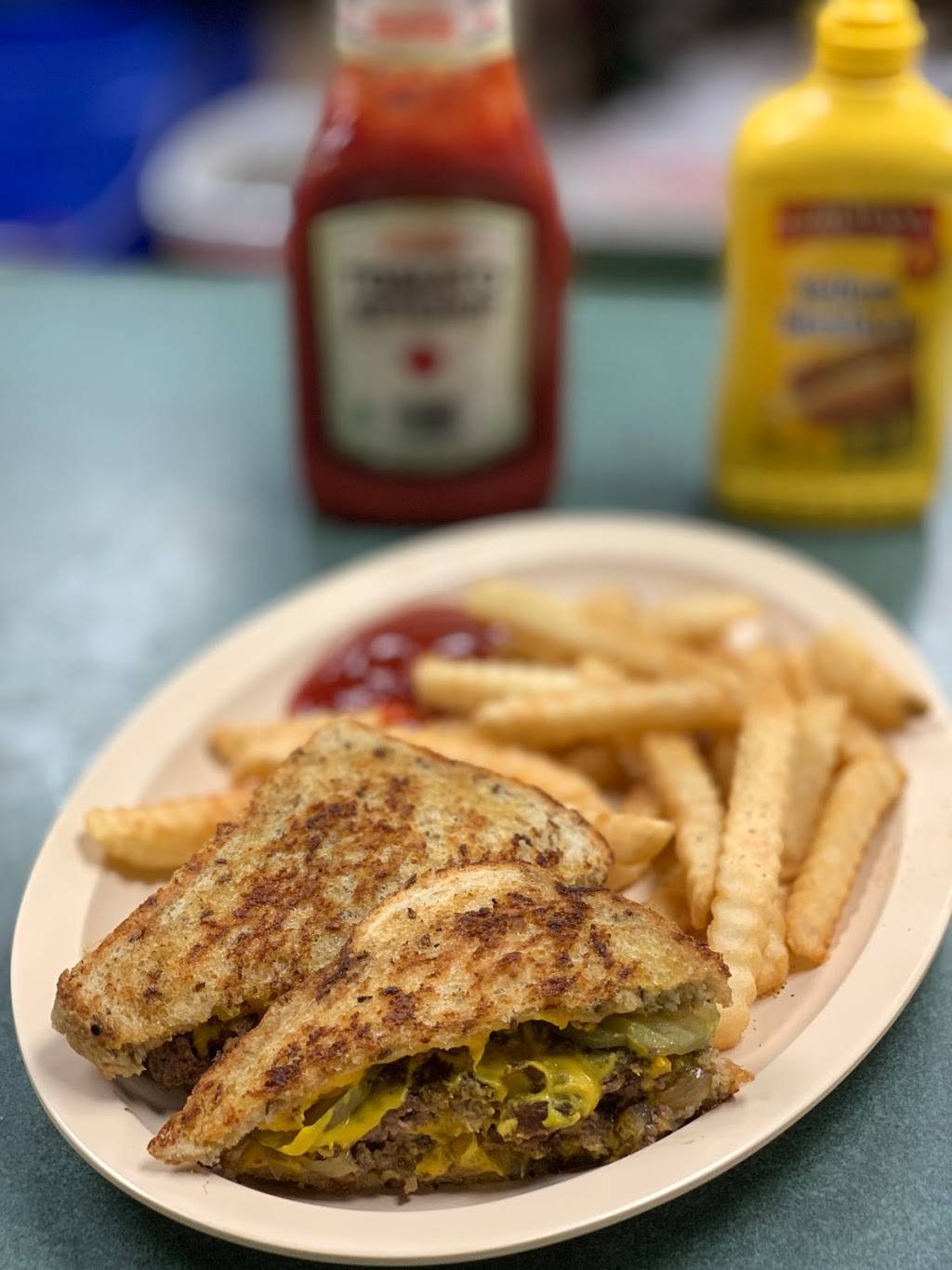 The Country Skillet | restaurant | In DeSoto Plaza, 1283 Main St, Southaven, MS 38671, USA | 6622802060 OR +1 662-280-2060