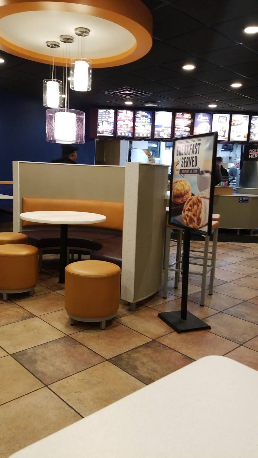 Taco Bell | meal takeaway | 100 E Broadway, Monona, WI 53716, USA | 6082228007 OR +1 608-222-8007