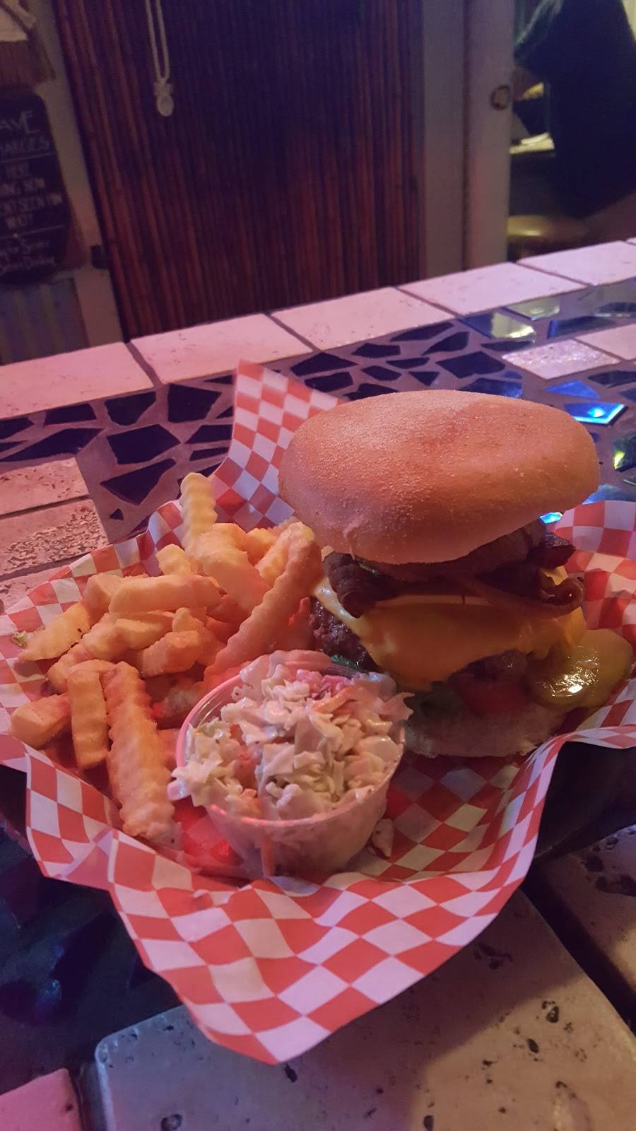 Crocadillos Bar and Grill | restaurant | 109 Fishermans Wharf, Fort Pierce, FL 34950, USA | 7724094495 OR +1 772-409-4495