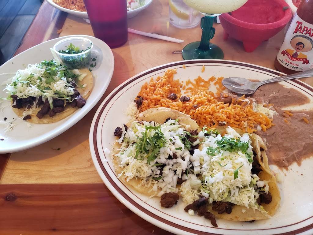 Hacienda Jalisco Mexican Restaurant | restaurant | 2105 E Main St, Galesburg, IL 61401, USA | 3093442957 OR +1 309-344-2957