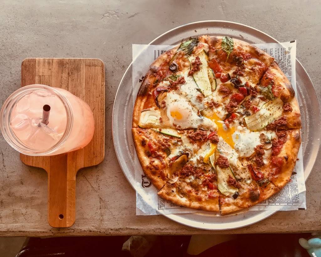 Dough Girl | restaurant | 16851 Victory Blvd, Van Nuys, CA 91406, USA | 8183737300 OR +1 818-373-7300