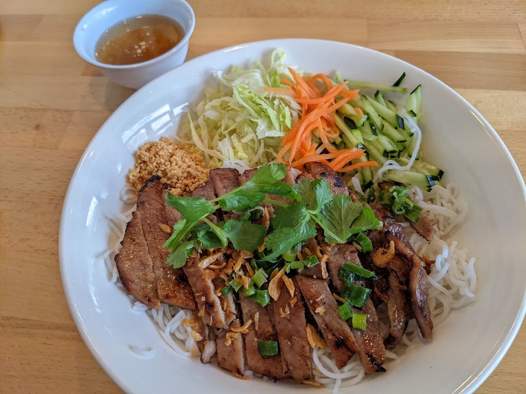 Pho MPH | restaurant | 3715 S 1st St, Austin, TX 78704, USA | 5123733309 OR +1 512-373-3309