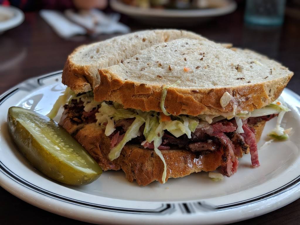 Langers | meal takeaway | 704 S Alvarado St, Los Angeles, CA 90057, USA | 2134838050 OR +1 213-483-8050