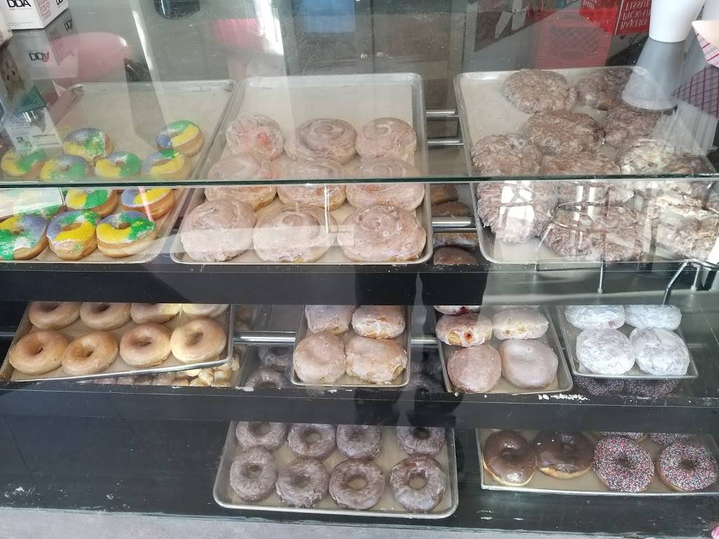 Sweet Things & Grill | restaurant | 1011 Veterans Memorial Blvd, Metairie, LA 70005, USA | 5048341845 OR +1 504-834-1845