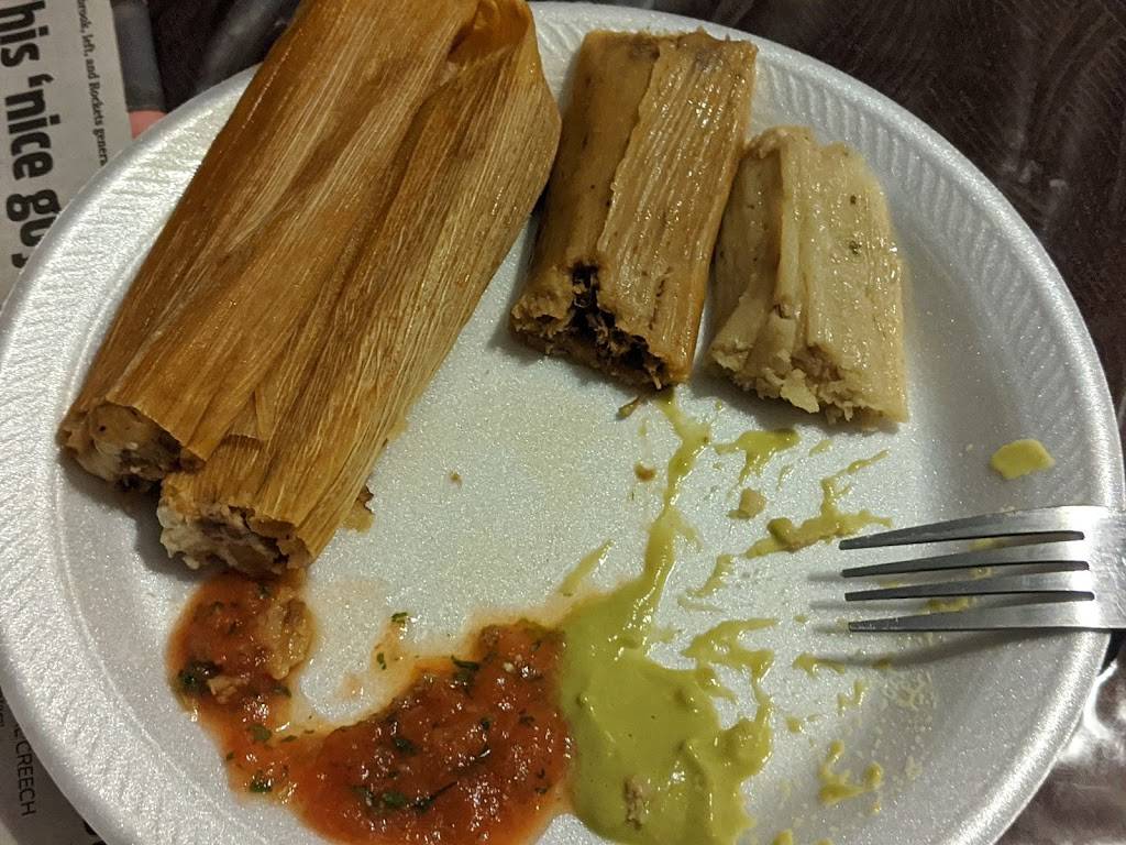 Delias Specializing in Tamales | restaurant | 13527 Hausman Pass, San Antonio, TX 78249, USA | 2108641111 OR +1 210-864-1111