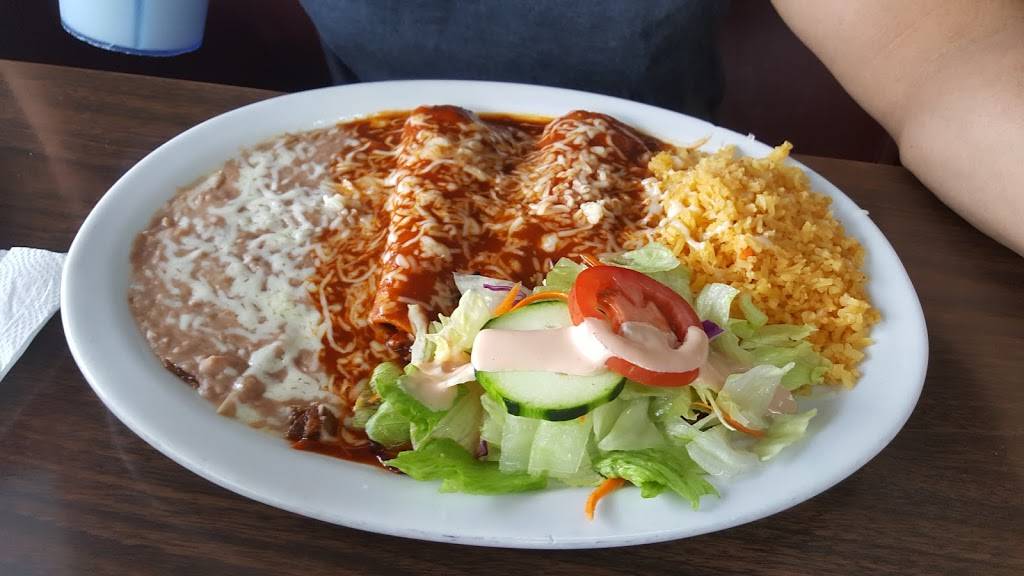 Jessies Mexican Seafood | restaurant | 400 N Azusa Ave, Azusa, CA 91702, USA | 6269699912 OR +1 626-969-9912