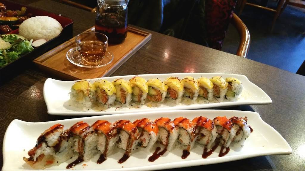 Niu Japanese Fusion Lounge | restaurant | 332 E Illinois St, Chicago, IL 60611, USA | 3125272888 OR +1 312-527-2888