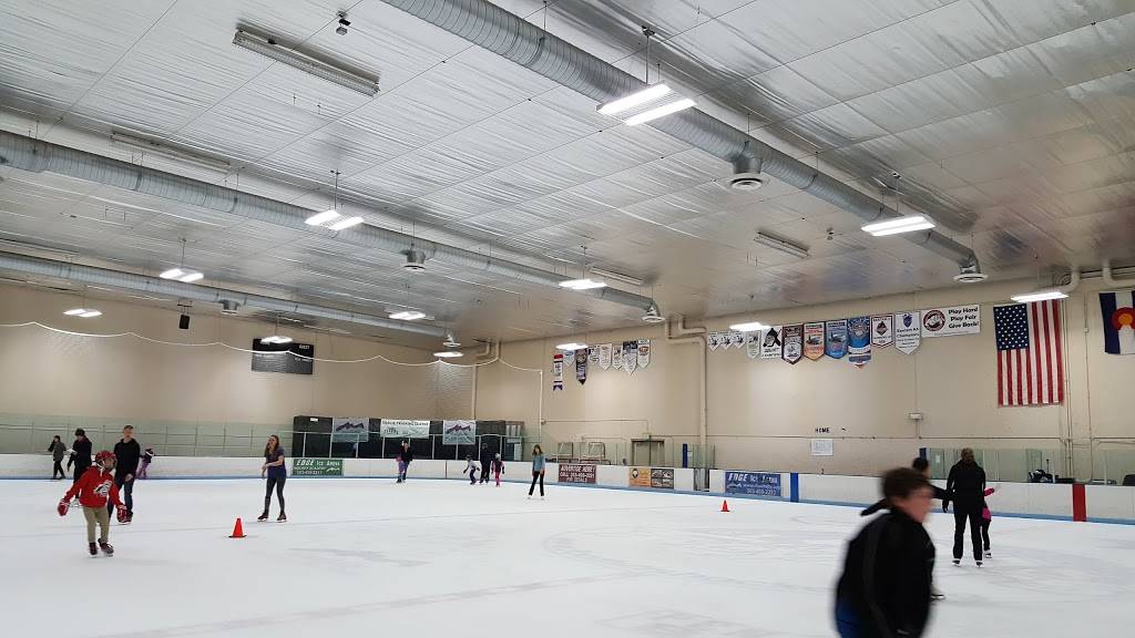 Edge Ice Arena | restaurant | 6623 S Ward St, Littleton, CO 80127, USA | 3034092222 OR +1 303-409-2222