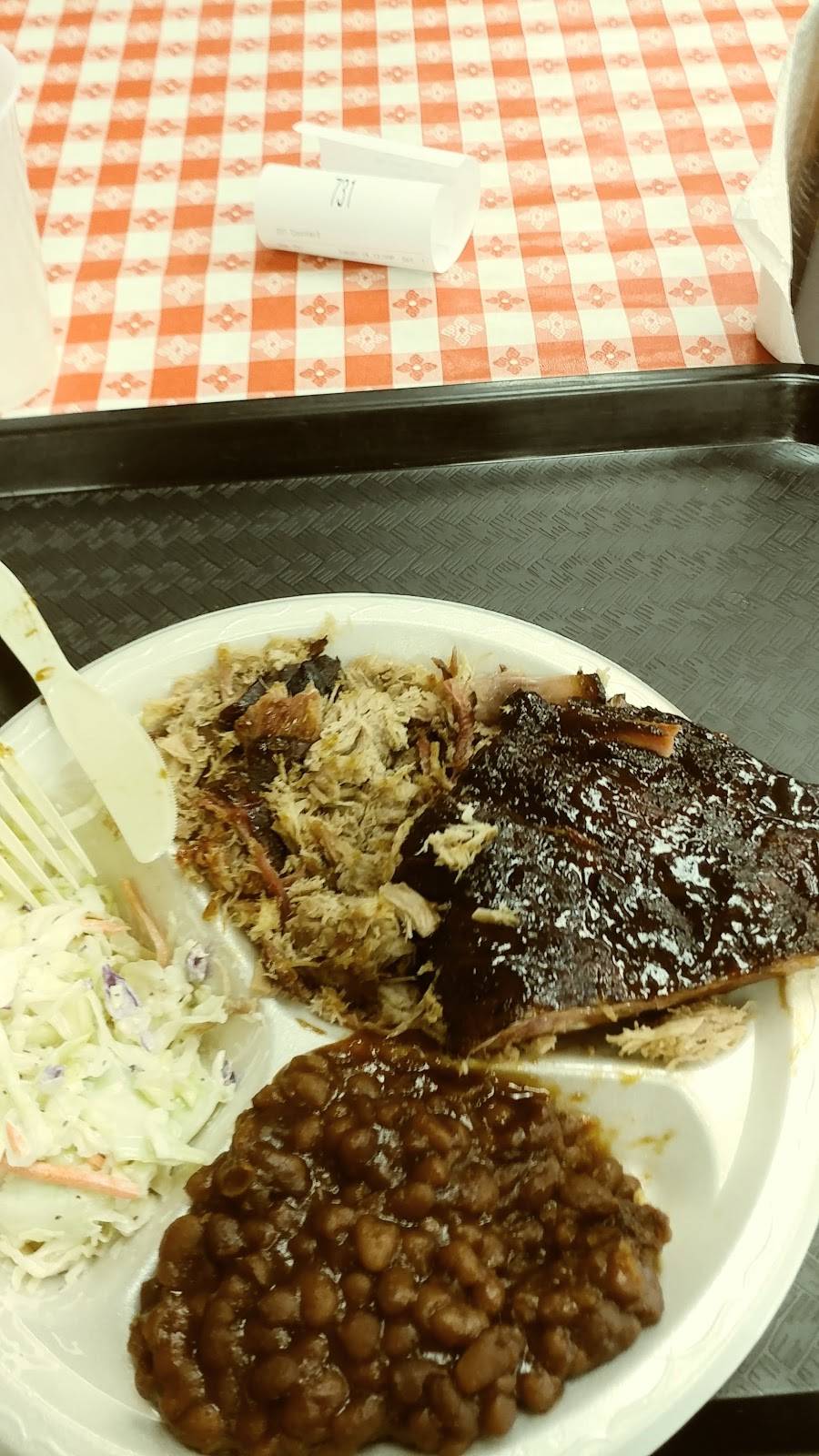 Hog Wild Pit Bar-B-Q | restaurant | 620 N Rock Rd Suite 250 Suite 250, Derby, KS 67037, USA | 3164256010 OR +1 316-425-6010