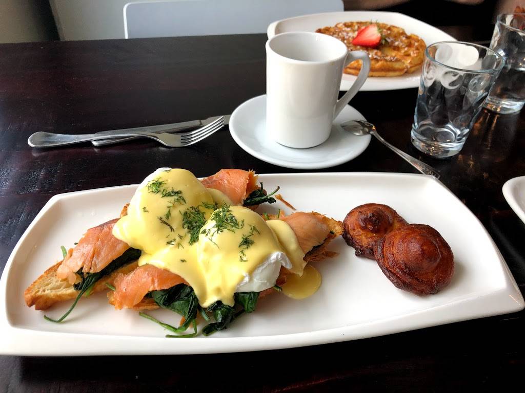 The Morning After | restaurant | 88 Fort York Blvd, Toronto, ON M5V 4A7, Canada | 6473505405 OR +1 647-350-5405