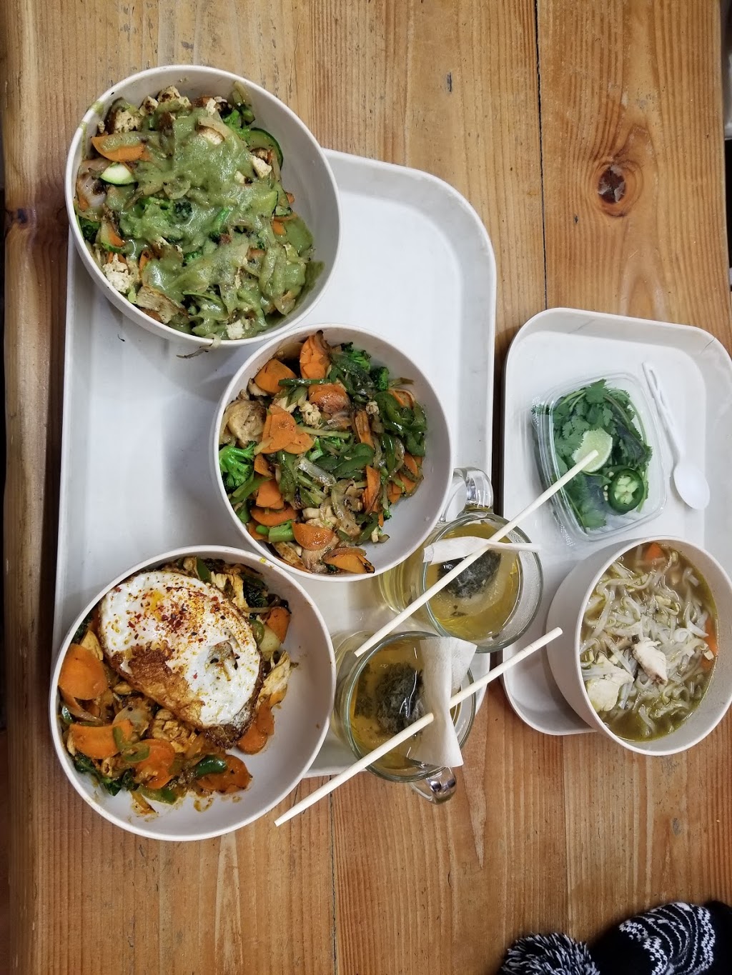 Brightwok Kitchen and Catering | restaurant | 21 E Adams St, Chicago, IL 60603, USA | 3125830729 OR +1 312-583-0729