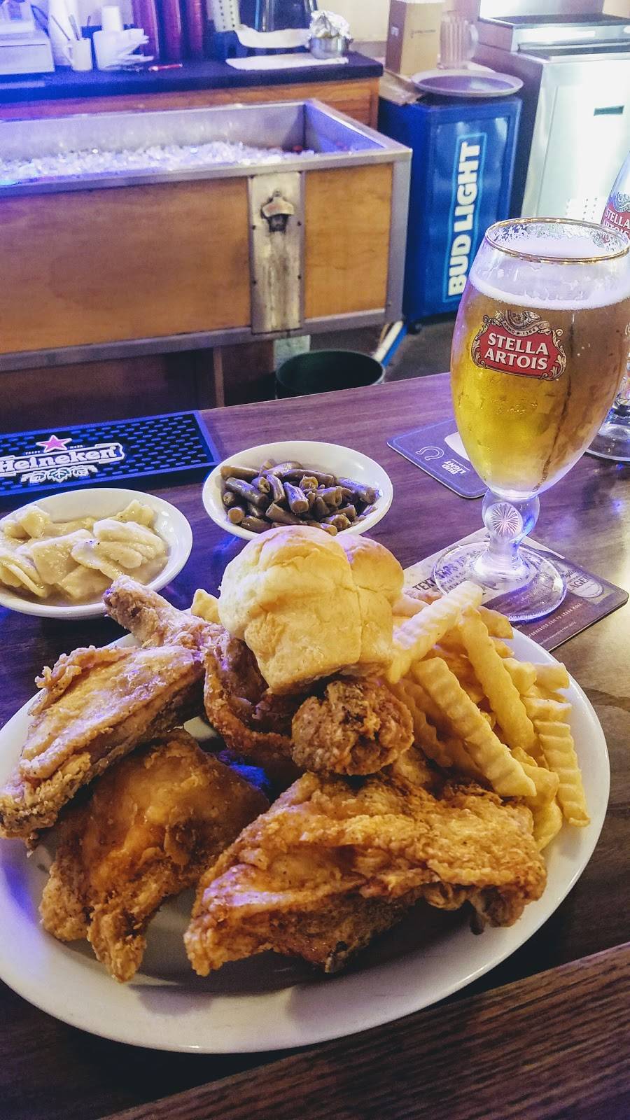 The Chicken House | restaurant | 7180 IN-111, Sellersburg, IN 47172, USA | 8122469485 OR +1 812-246-9485