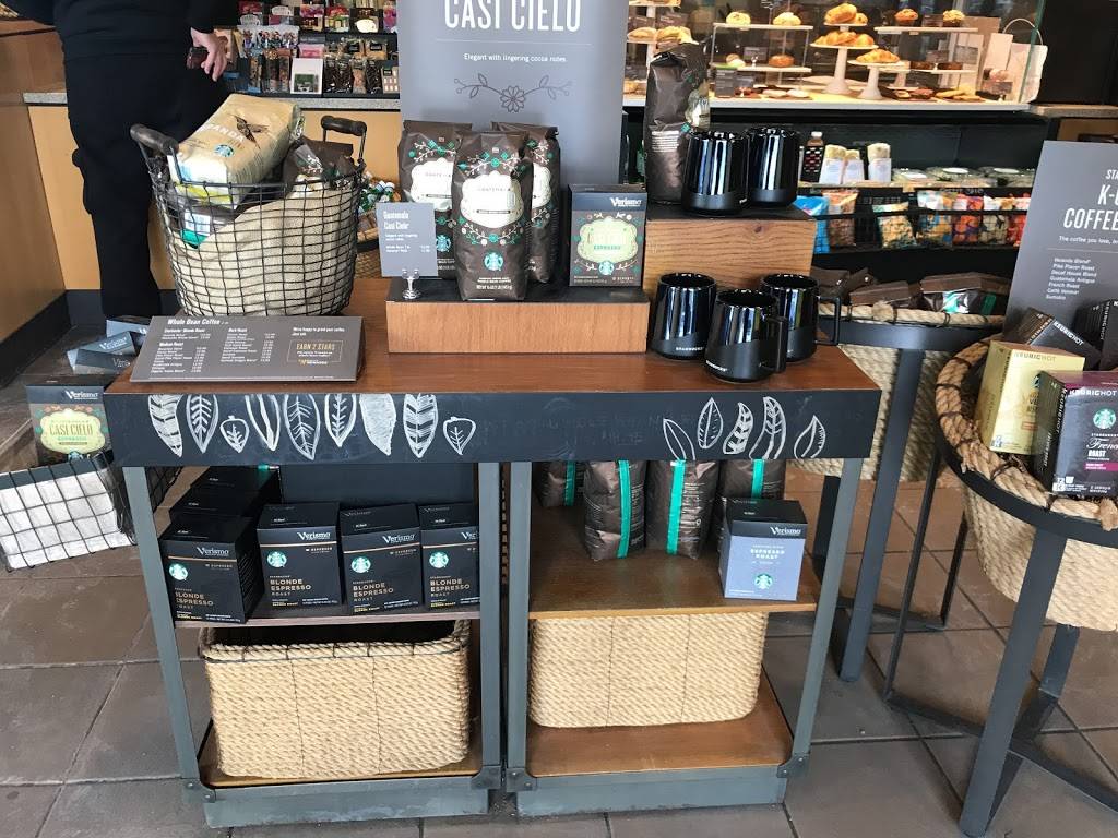 Starbucks | cafe | 11815 E US Hwy 40, Independence, MO 64055, USA | 8167438102 OR +1 816-743-8102