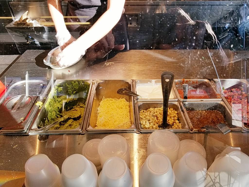 Chipotle Mexican Grill | restaurant | 509 Clairton Blvd, Pittsburgh, PA 15236, USA | 4126558271 OR +1 412-655-8271