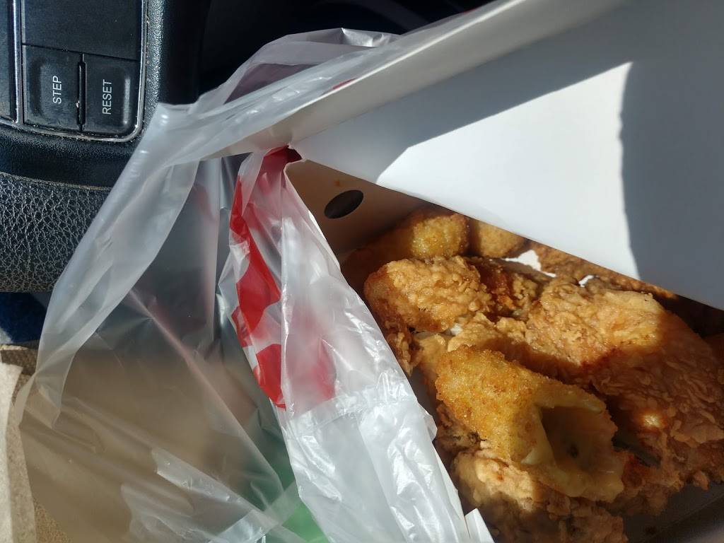 Churchs Chicken | restaurant | 333 E 159th St, Harvey, IL 60426, USA | 7083312157 OR +1 708-331-2157