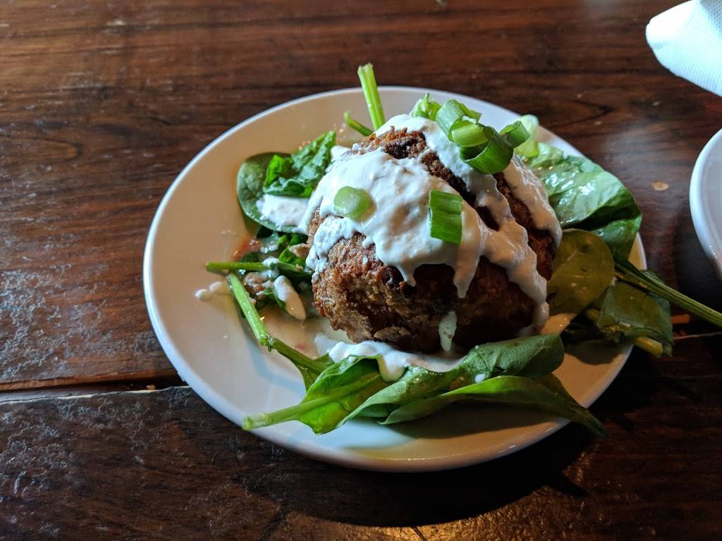 May Kellys Cottage | restaurant | 3002 White Mountain Hwy, North Conway, NH 03860, USA | 6033567005 OR +1 603-356-7005