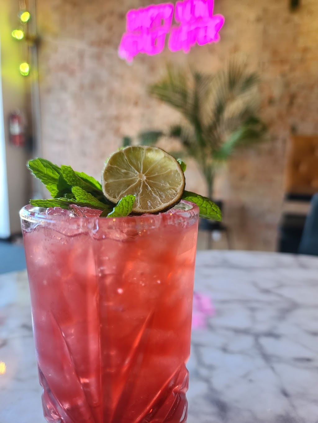 Urban Salt Kitchen & Bar | restaurant | 23 W Beauregard Ave, San Angelo, TX 76903, USA | 3253746083 OR +1 325-374-6083