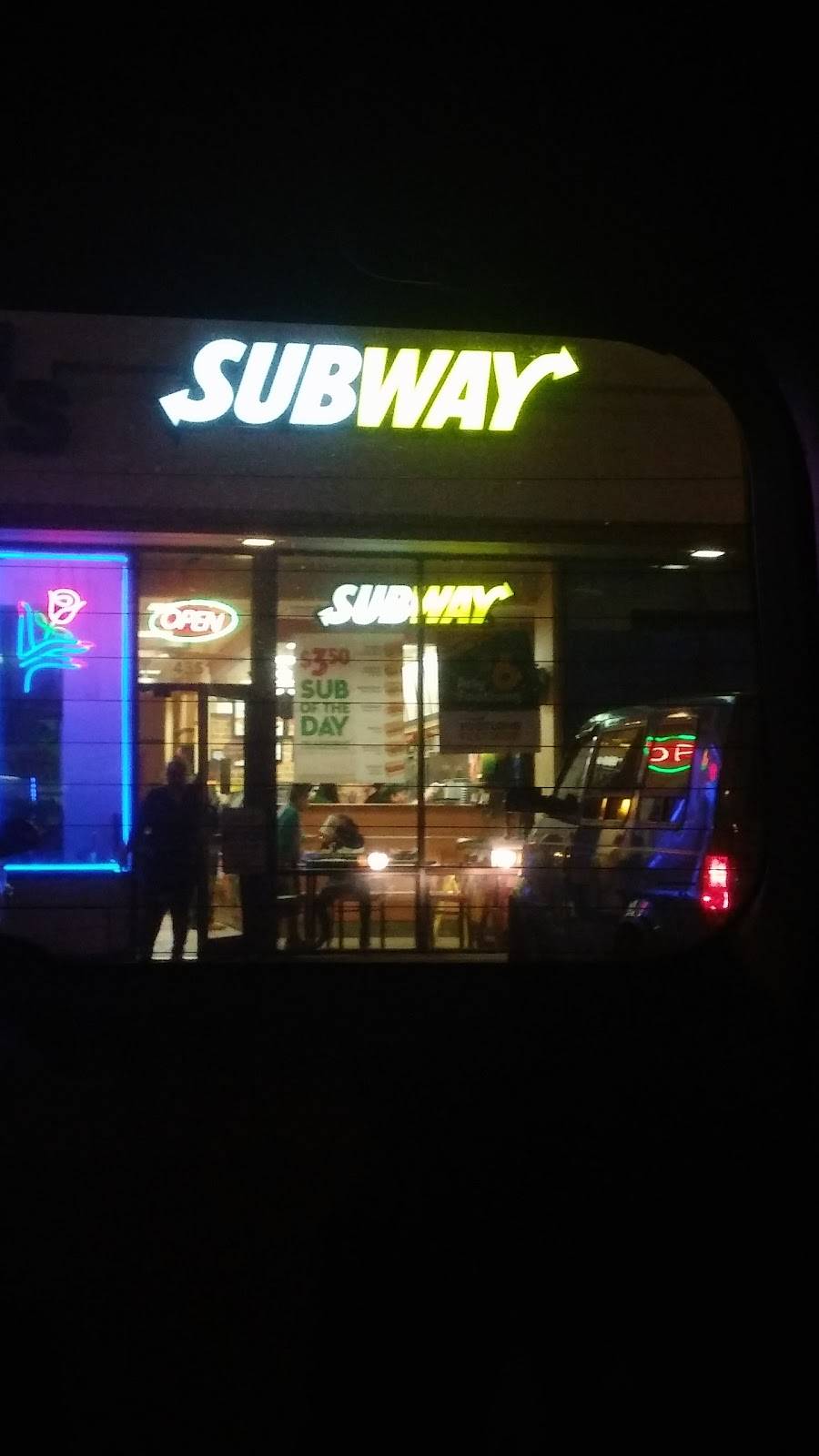 Subway Restaurants | restaurant | 4351 W Armitage Ave, Chicago, IL 60639, USA | 7732277770 OR +1 773-227-7770