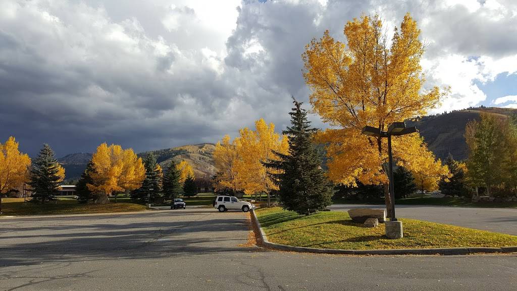 Wasatch Bagel and Grill | bakery | 1300 Snow Creek Dr, Park City, UT 84060, USA | 4356457778 OR +1 435-645-7778